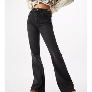UO BDG Women's Highrise Black Flare Jeans W27 L32 (rare length) 90s